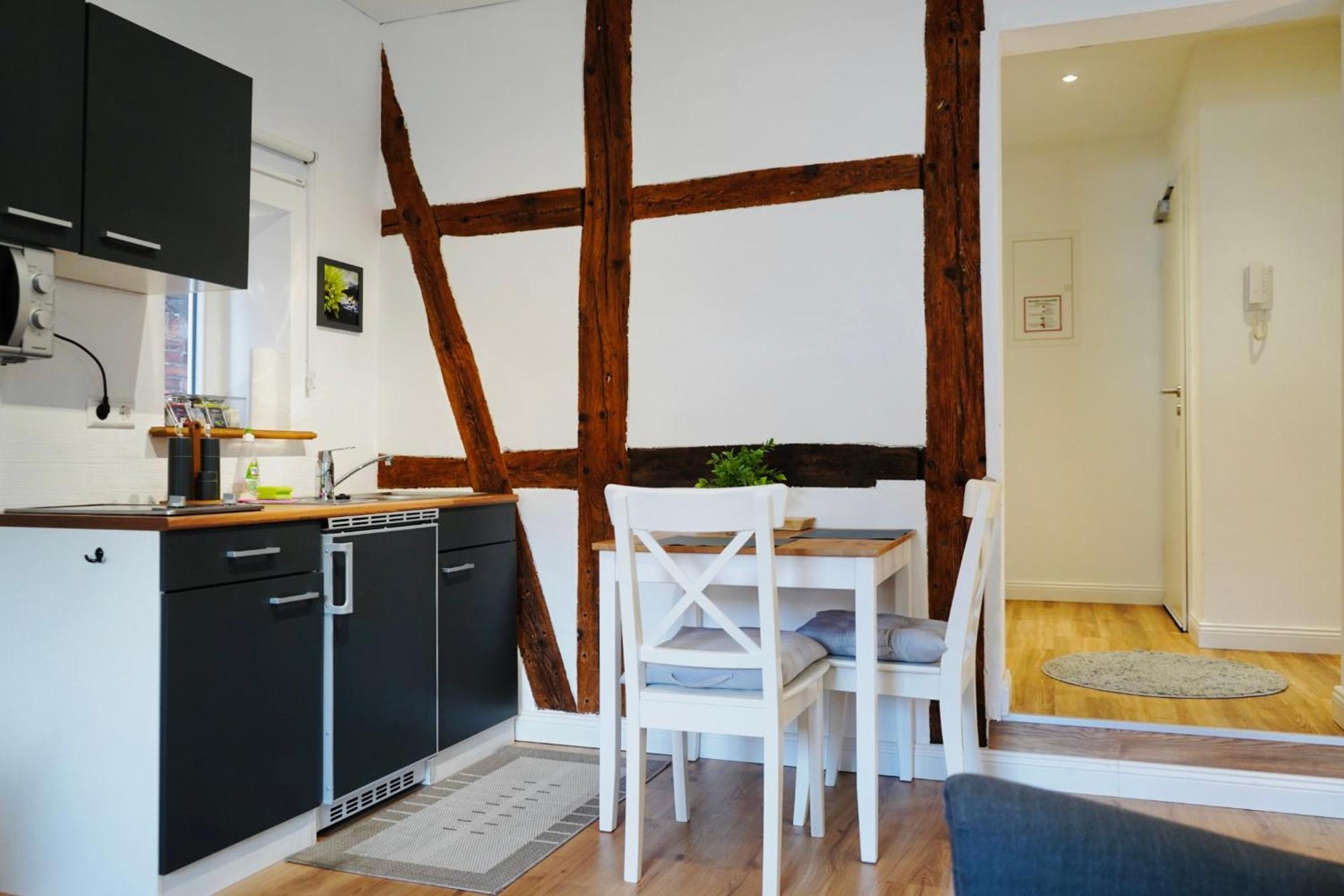 Altstadt Apartment II - Terrasse- Waschmaschine- Parkplatz Wolfsburg Buitenkant foto